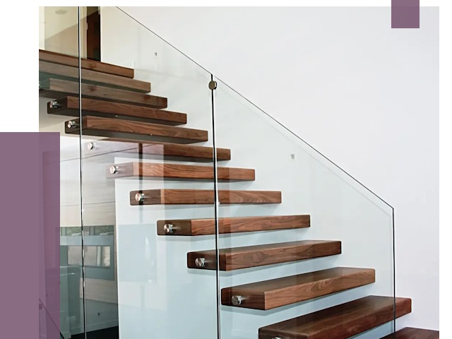 Стеклянные перила для лестницы в Белгороде от 15061 руб.