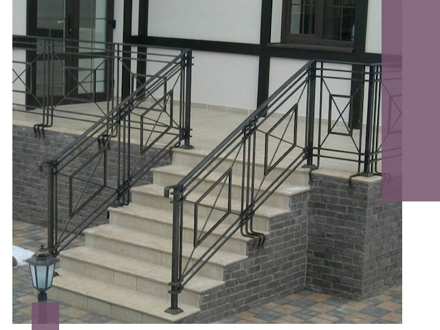 Перила для крыльца в Белгороде — монтаж, изготовление и установка